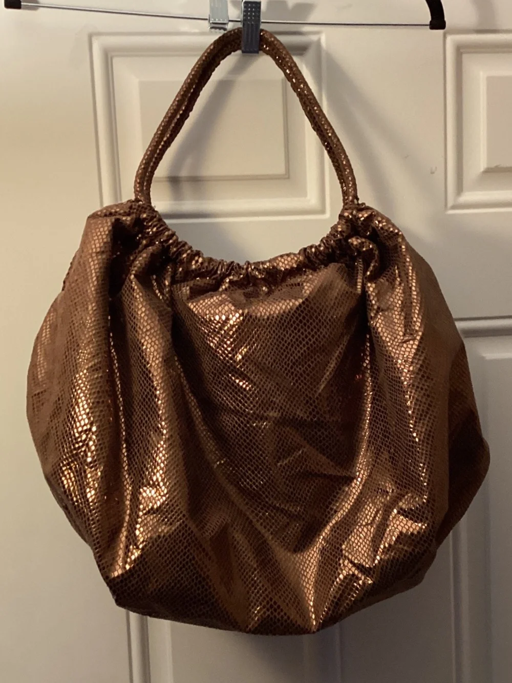 🌸NEW Daisy Fuentes Rouched Oversized purse bag🌸 BRONZE Metallic look